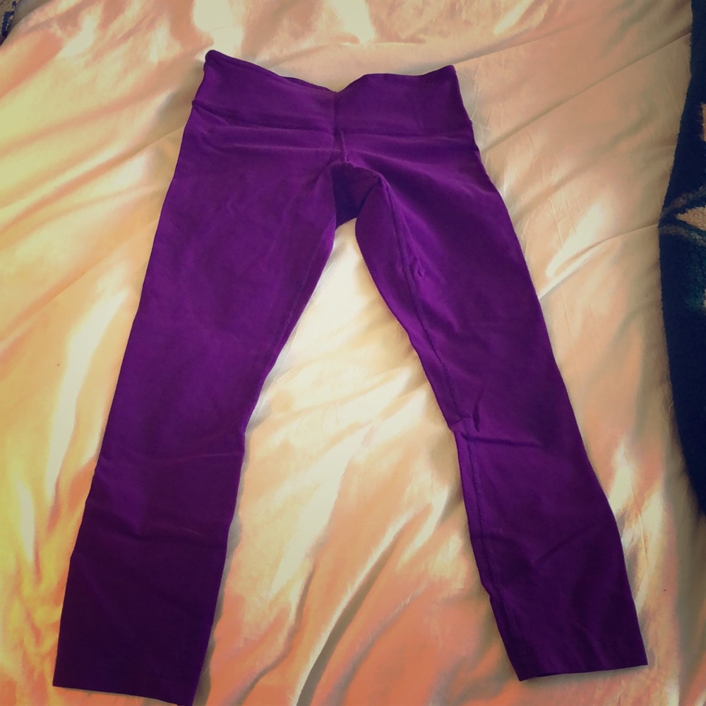 Lululemon purple wonder under crops size 4